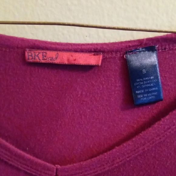 Womans S BKE Raspberry Asymmetrical Blouse with Relaxed Fit - Picture 2 of 4